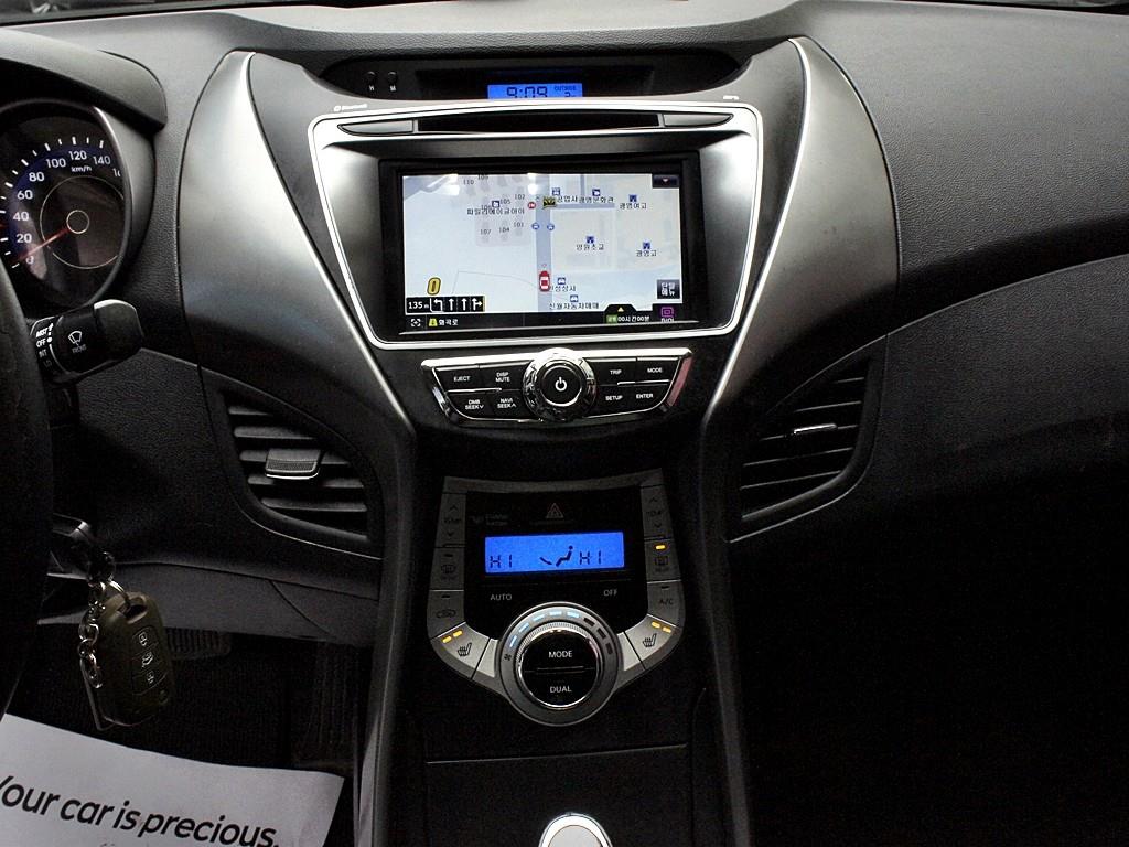 HYUNDAI Avante 2012 Blanco - Importación desde Corea - HF Imports Iquique - Foto 10