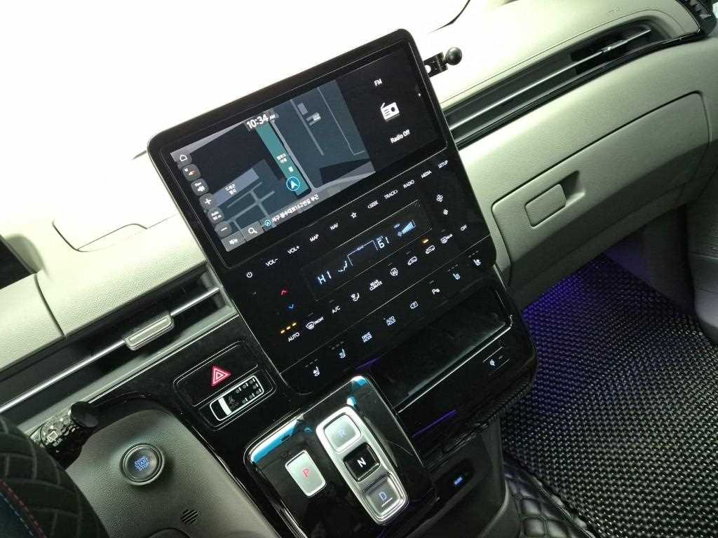 HYUNDAI Staria - Vista 10