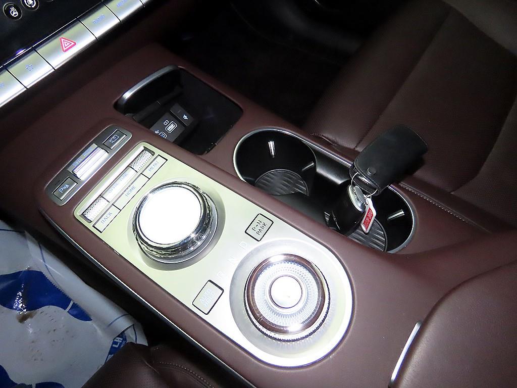 Genesis GV70 2021 Blanco - Importación desde Corea - HF Imports Iquique - Foto 14