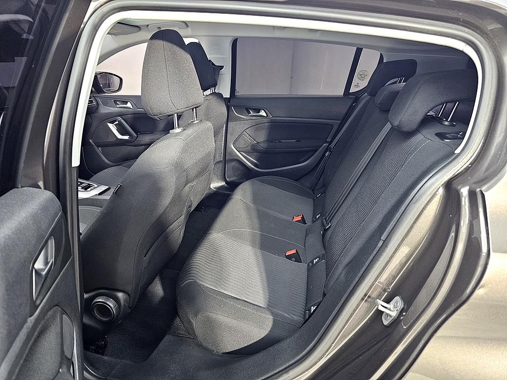 Peugeot 308 - Vista 8