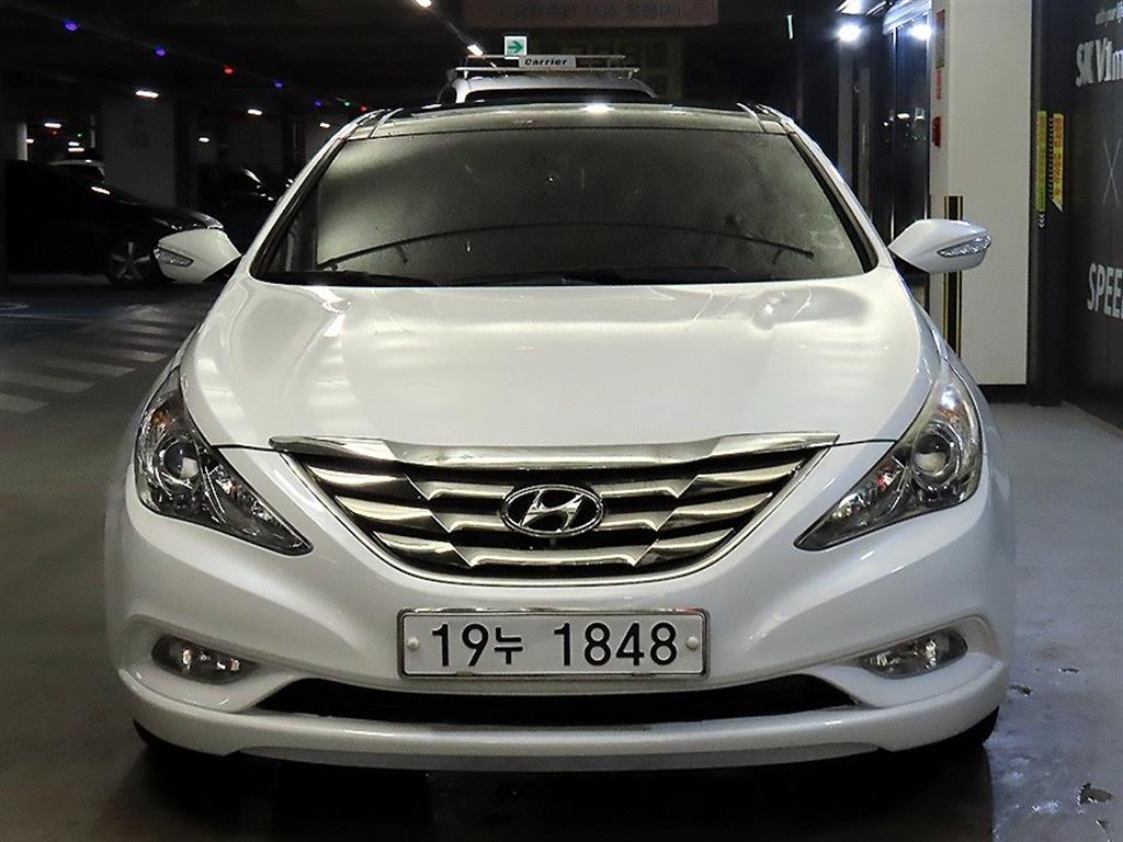 HYUNDAI Sonata - Vista 2