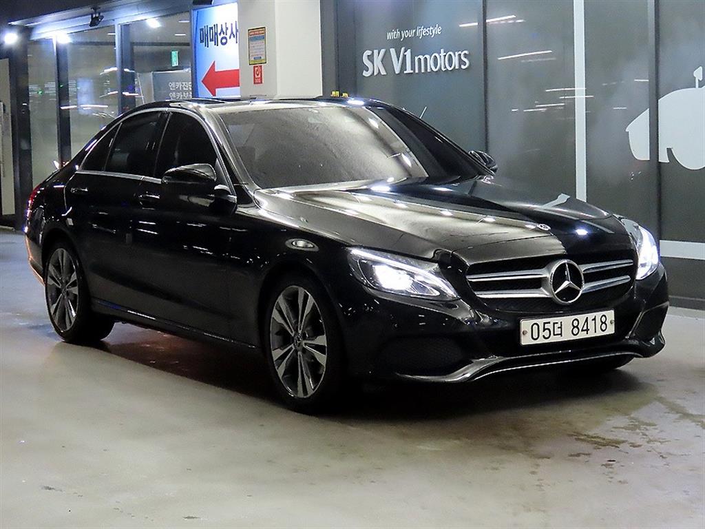 Mercedes Benz C Class 2018 Negro - Importación desde Corea - HF Imports Iquique - Foto 1