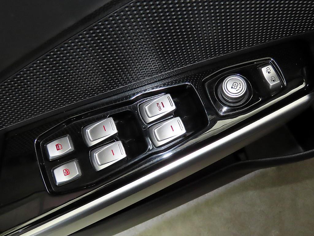 Ssangyong Tivoli 2016 Blanco - Importación desde Corea - HF Imports Iquique - Foto 13