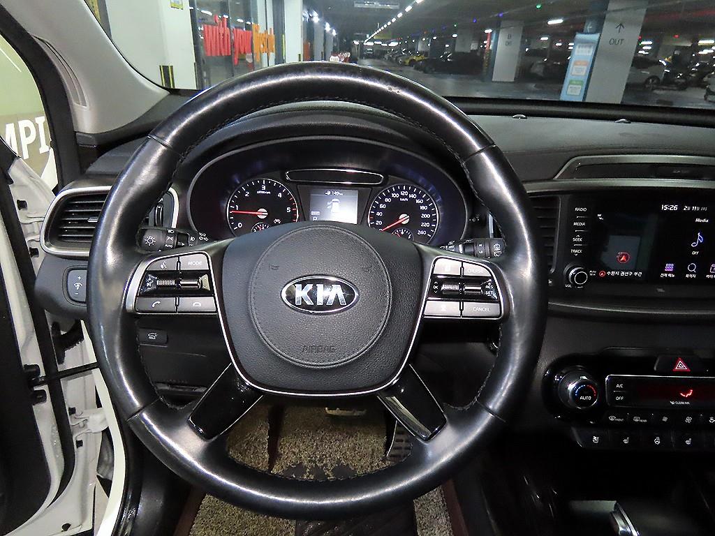 KIA Sorento - Vista 8