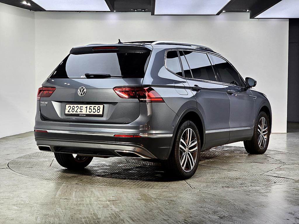 Volkswagen Tiguan - Vista 4