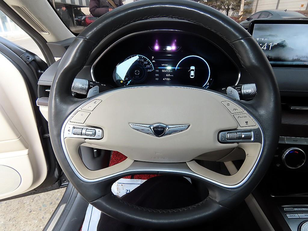 Genesis G80 - Vista 8