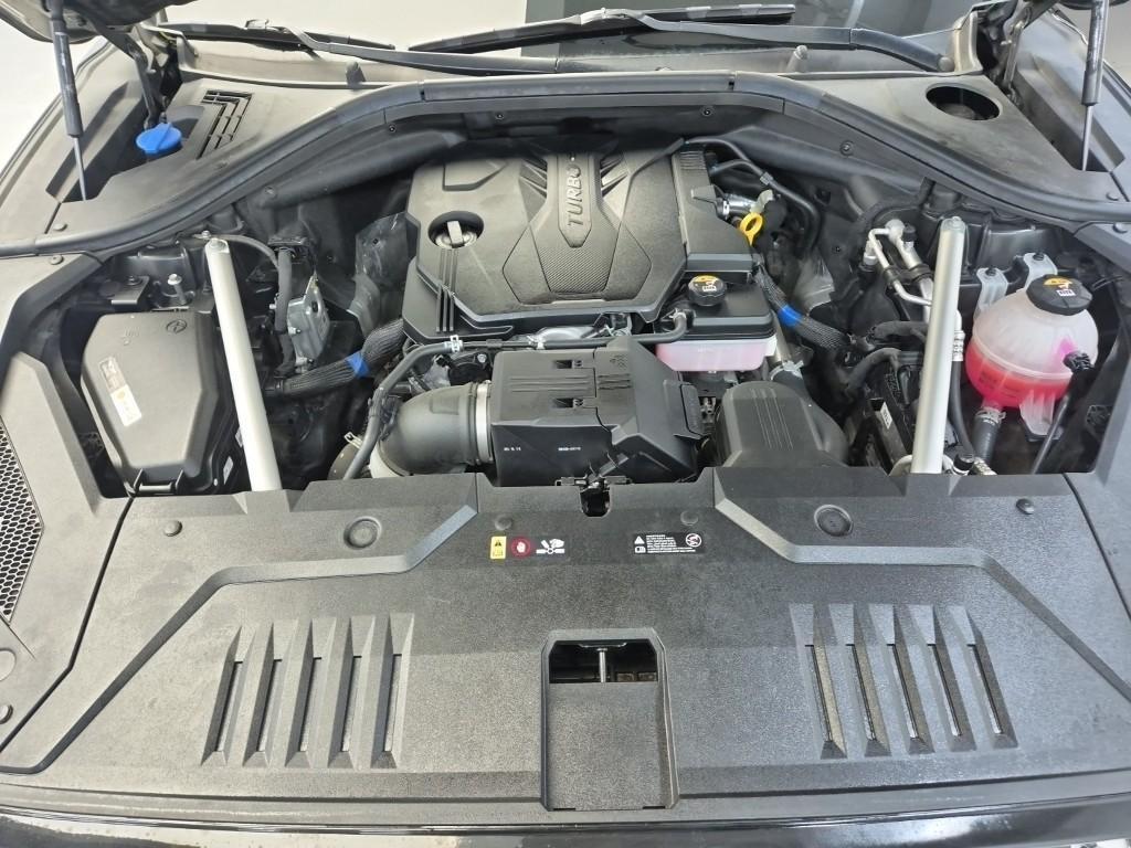 Genesis GV70 - Vista 5