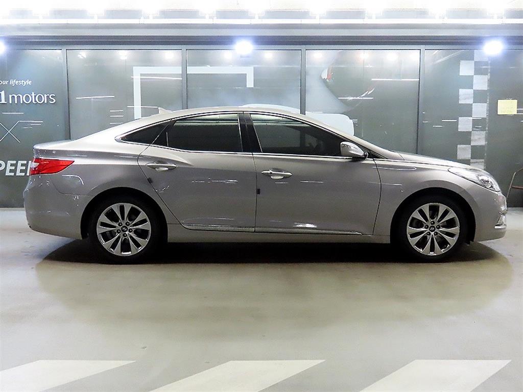 HYUNDAI Grandeur - Vista 3