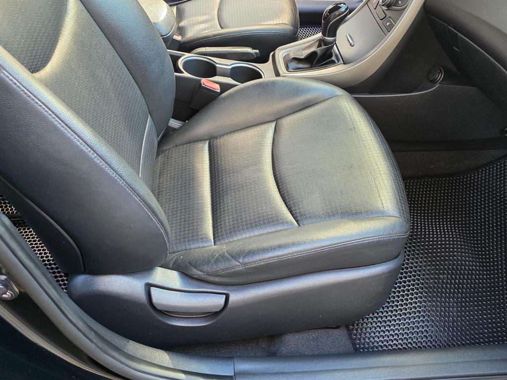 HYUNDAI Avante - Vista 10