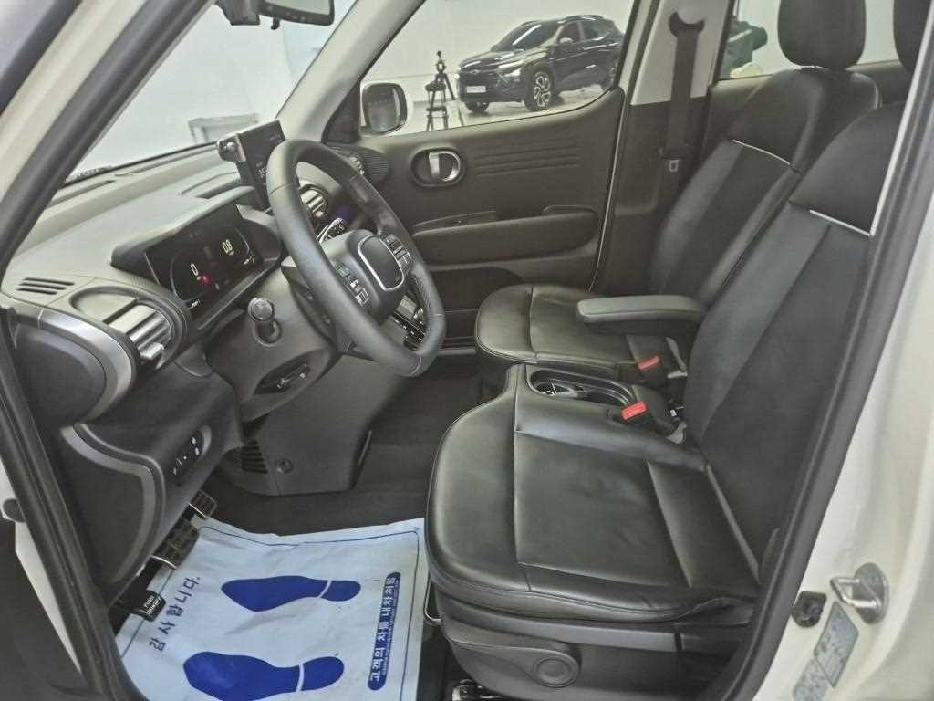 HYUNDAI Casper - Vista 11