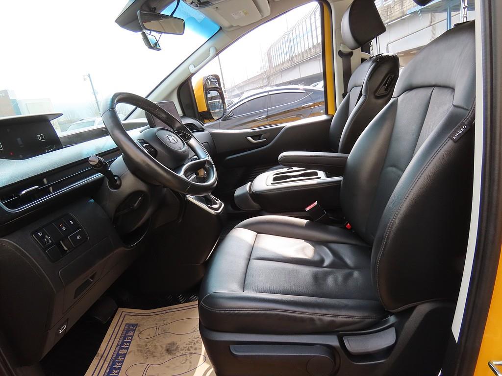 HYUNDAI Staria - Vista 6