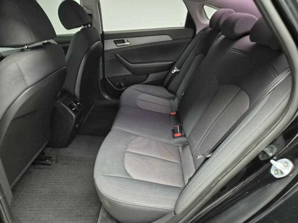 HYUNDAI Sonata - Vista 12