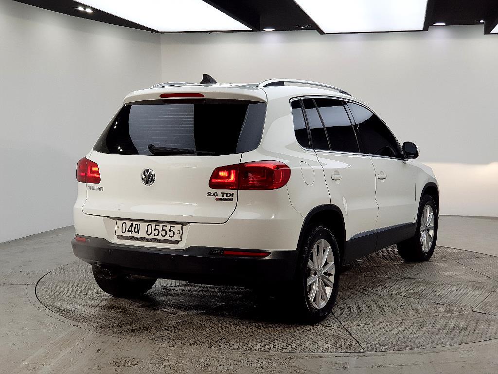Volkswagen Tiguan - Vista 4