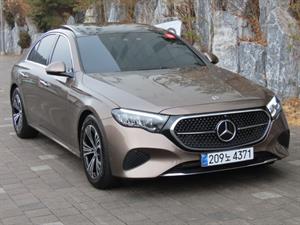 Mercedes Benz E class - Vista 4