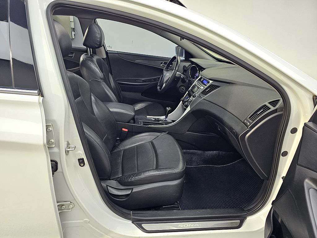 HYUNDAI Sonata - Vista 11