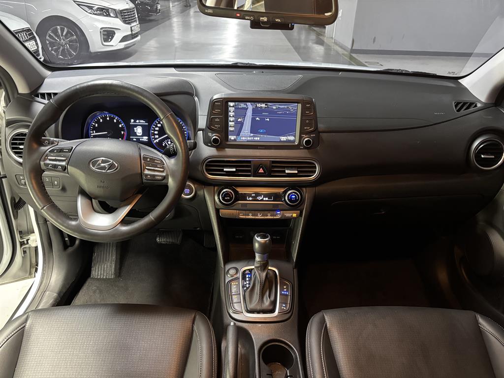 HYUNDAI Kona - Vista 8