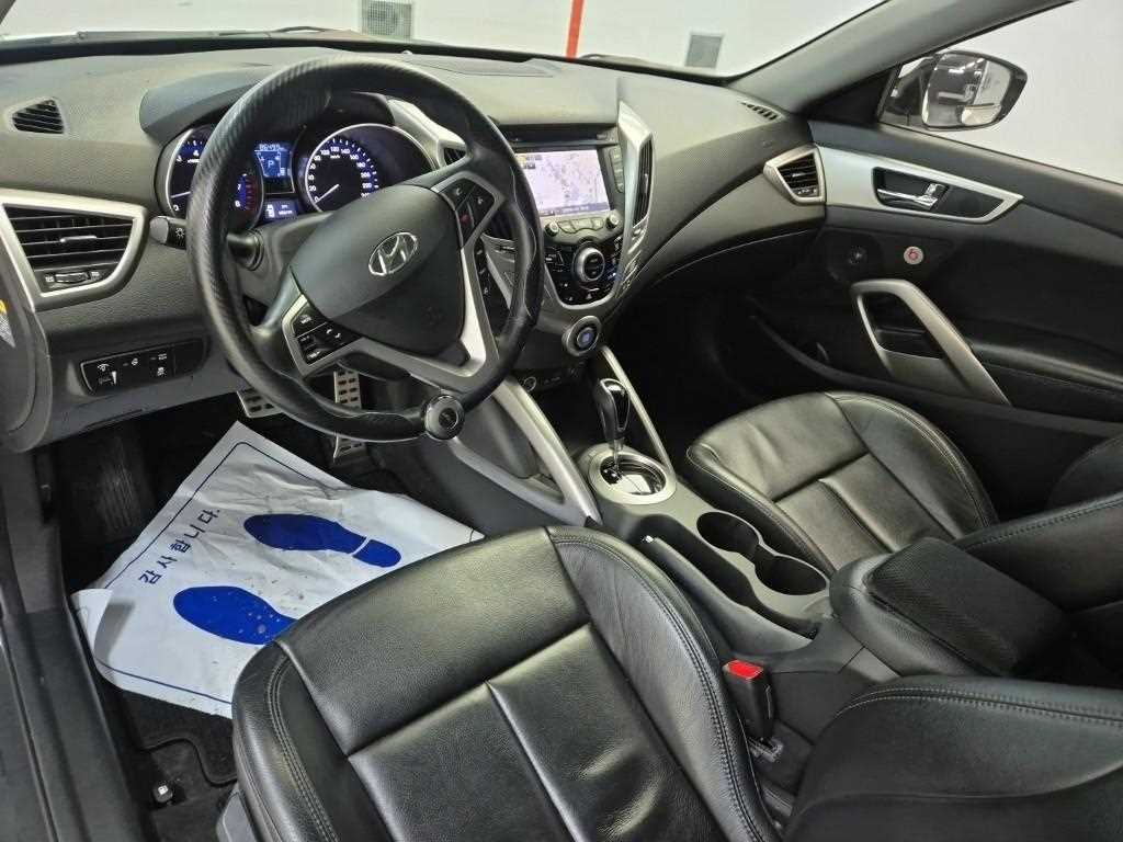 HYUNDAI Veloster - Vista 7