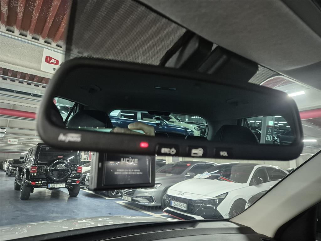 HYUNDAI Venue - Vista 11