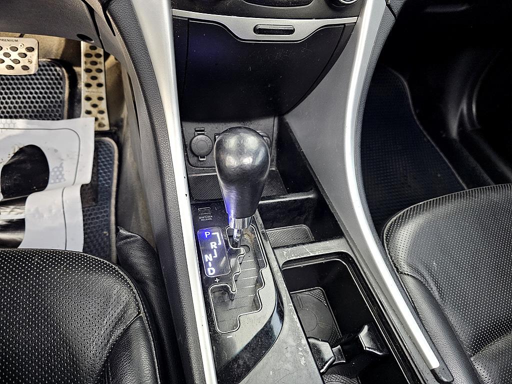 HYUNDAI Sonata 2011 Blanco - Importación desde Corea - HF Imports Iquique - Foto 17