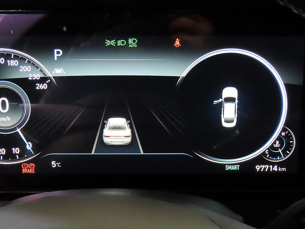 HYUNDAI Grandeur - Vista 9