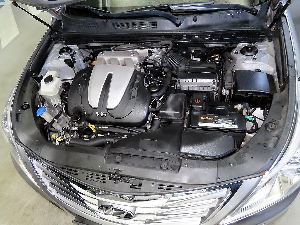 HYUNDAI Grandeur 2011 Gris - Importación desde Corea - HF Imports Iquique - Foto 17