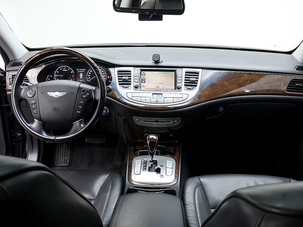 HYUNDAI Genesis - Vista 9