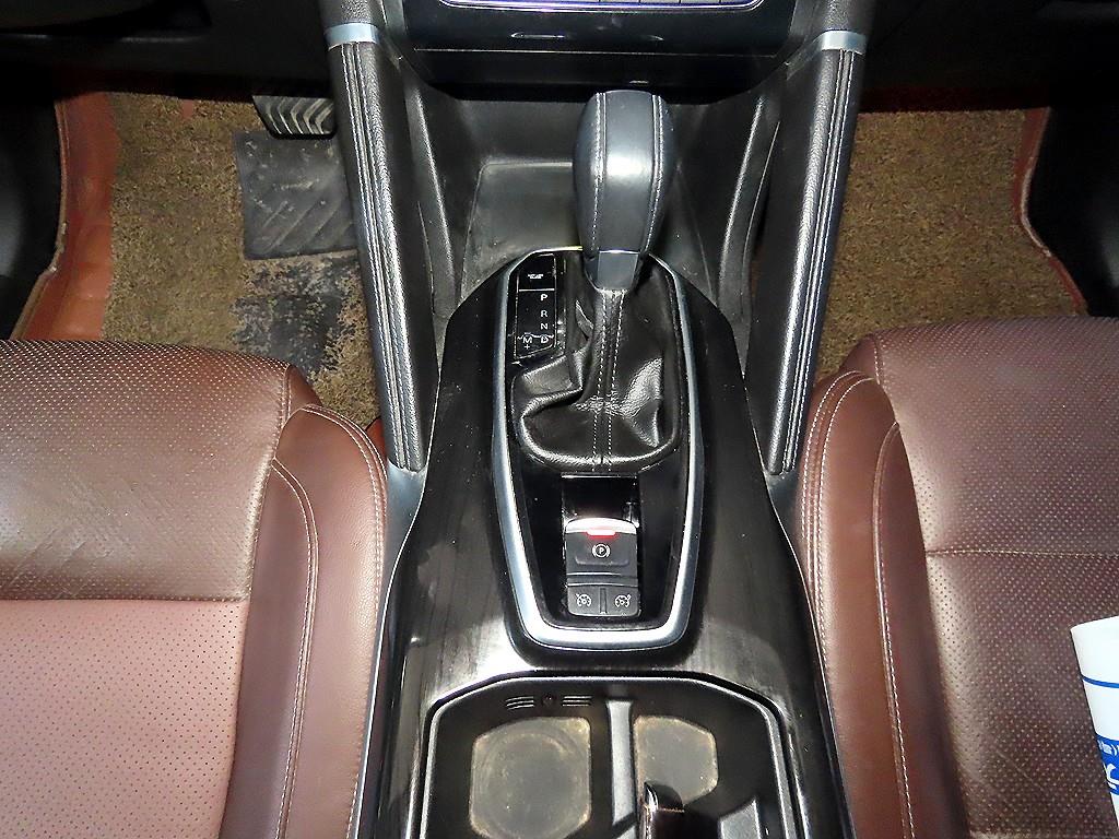 SAMSUNG QM6 - Vista 12