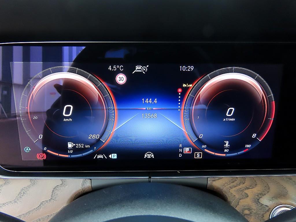 Mercedes Benz E class - Vista 9