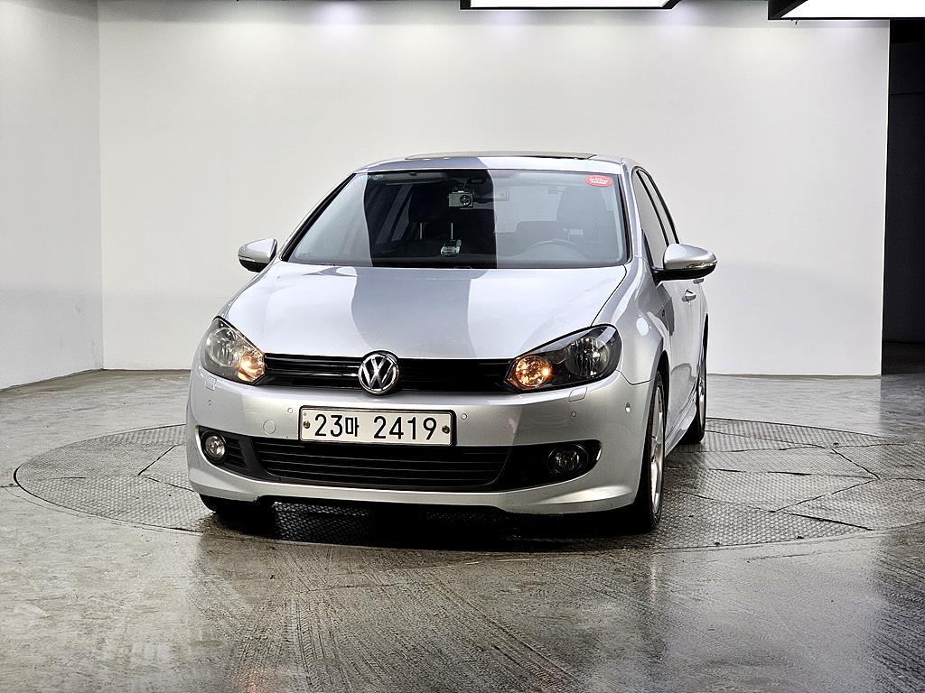 Volkswagen Golf - Vista 2