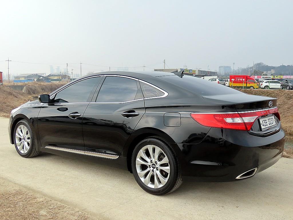 HYUNDAI Grandeur - Vista 3