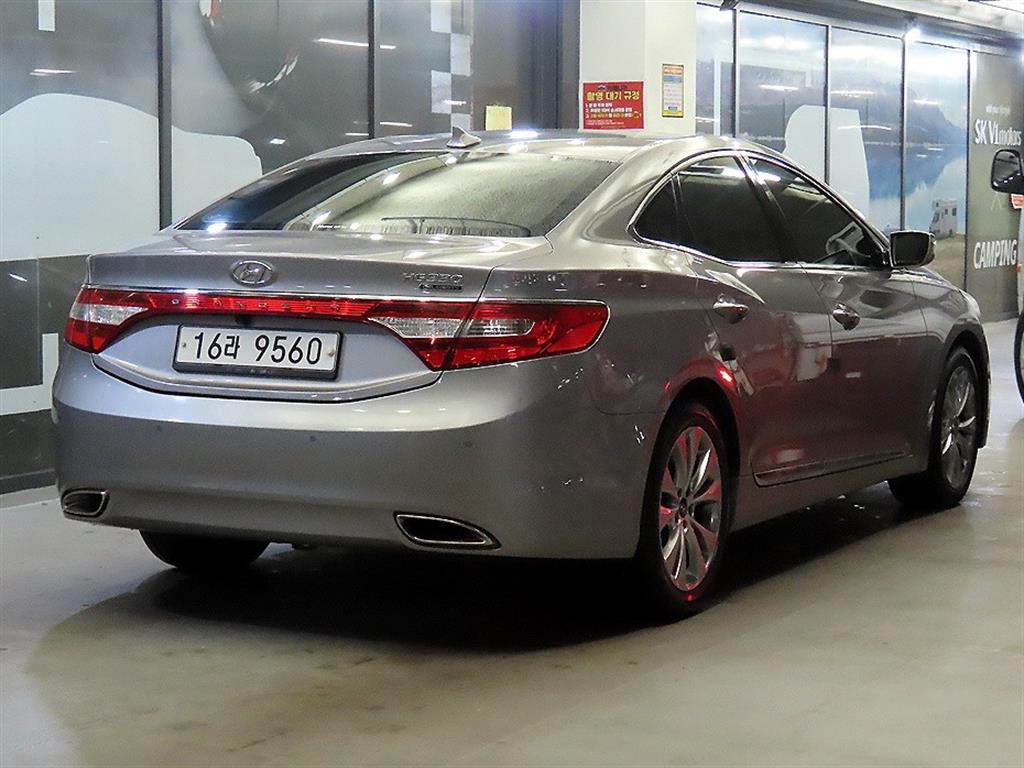 HYUNDAI Grandeur - Vista 4