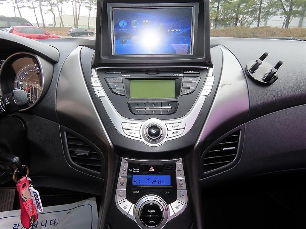 HYUNDAI Avante 2012 Gris - Importación desde Corea - HF Imports Iquique - Foto 13