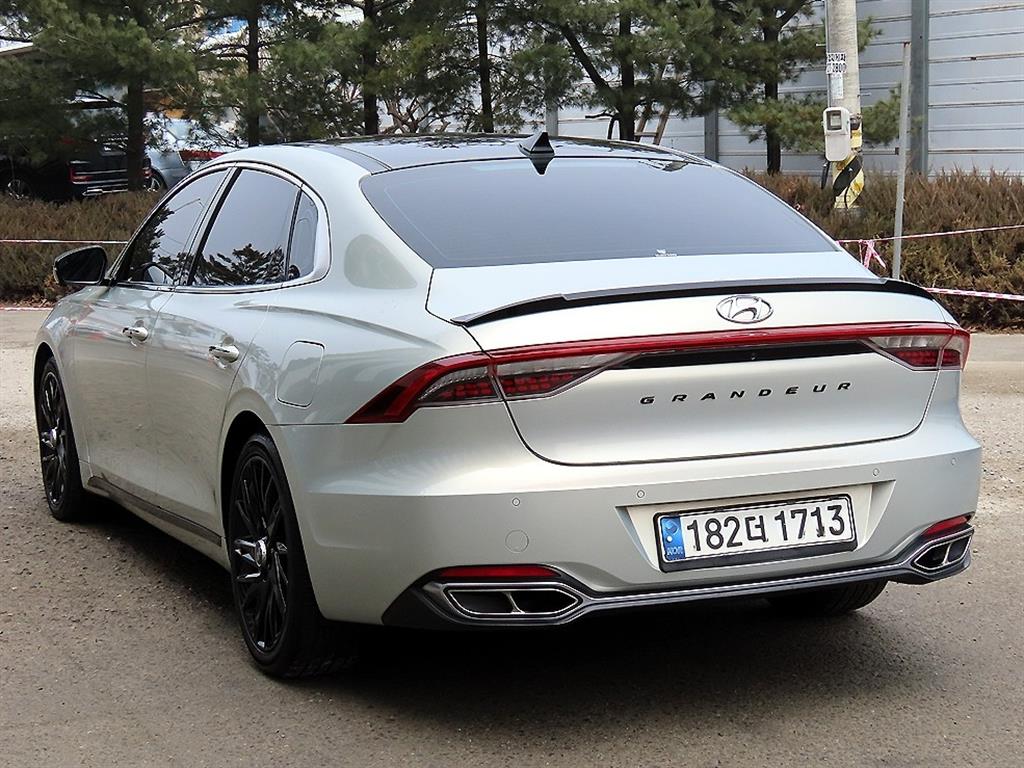 HYUNDAI Grandeur - Vista 3