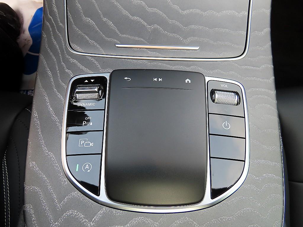 Mercedes Benz E class - Vista 12