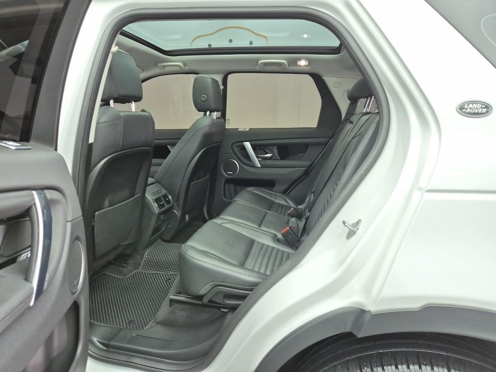 Land Rover Discovery Sports - Vista 12