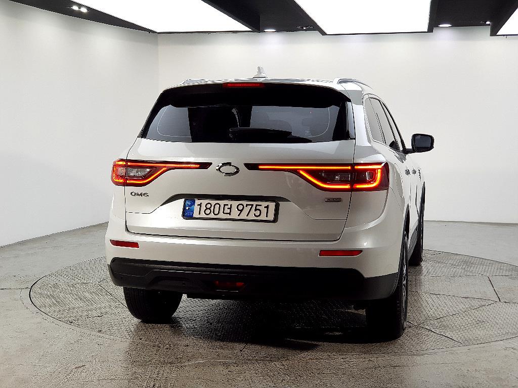 SAMSUNG QM6 - Vista 3