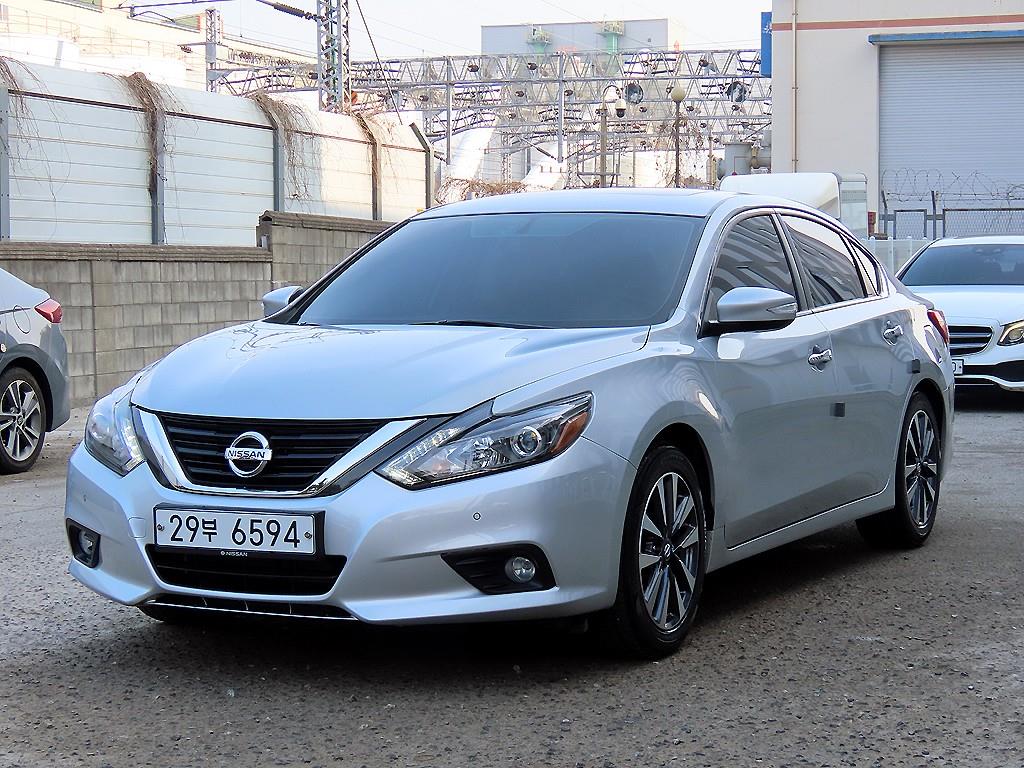 Nissan Altima - Vista 2