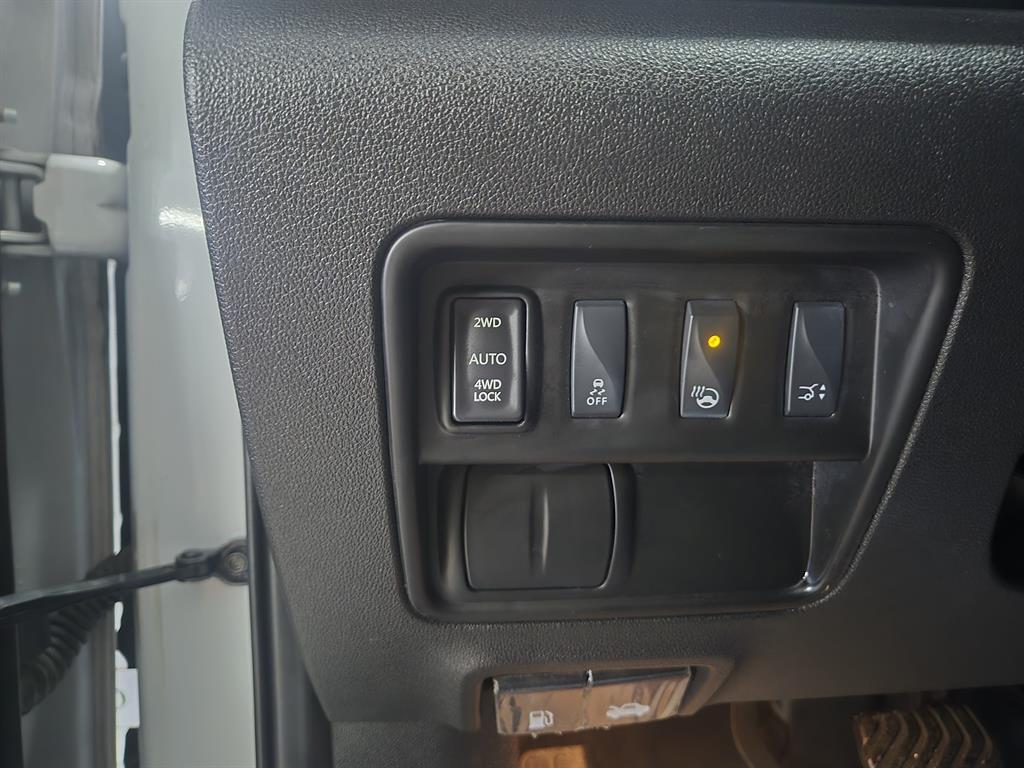 SAMSUNG QM6 - Vista 8