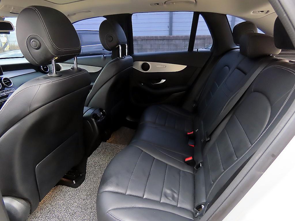 Mercedes Benz GLC Class - Vista 6