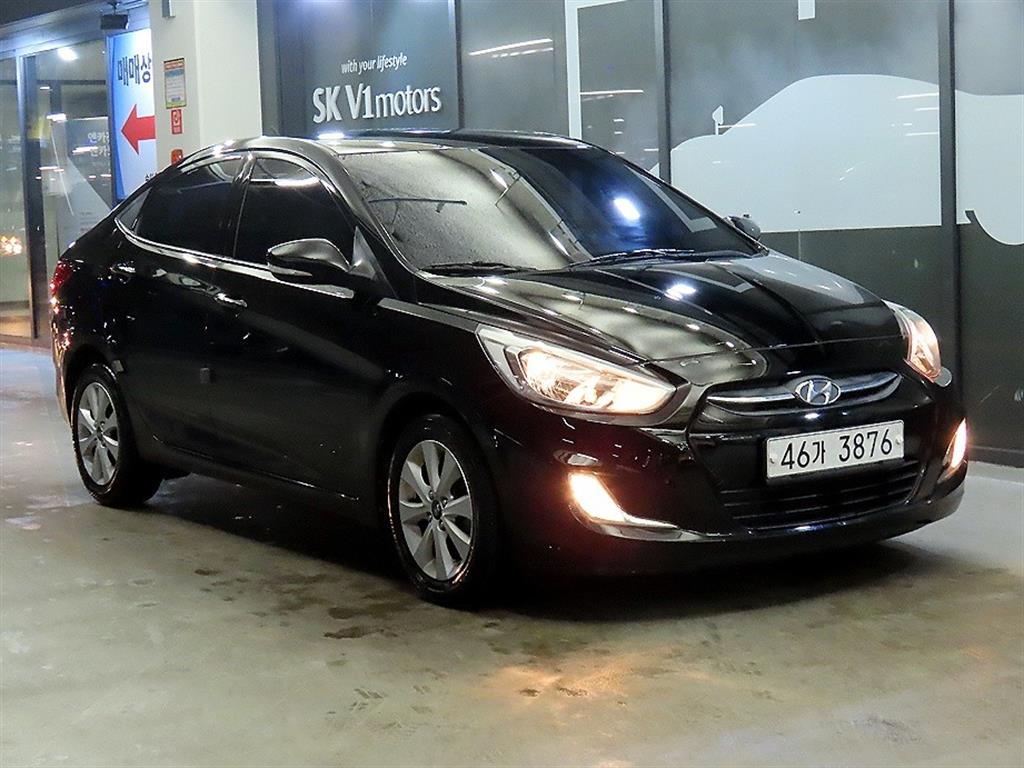 HYUNDAI Accent 2017 Negro - Importación desde Corea - HF Imports Iquique - Foto 1