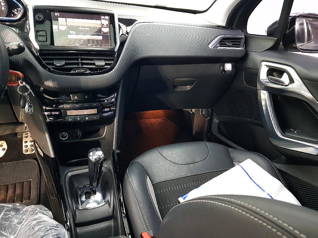 Peugeot 2008 - Vista 10