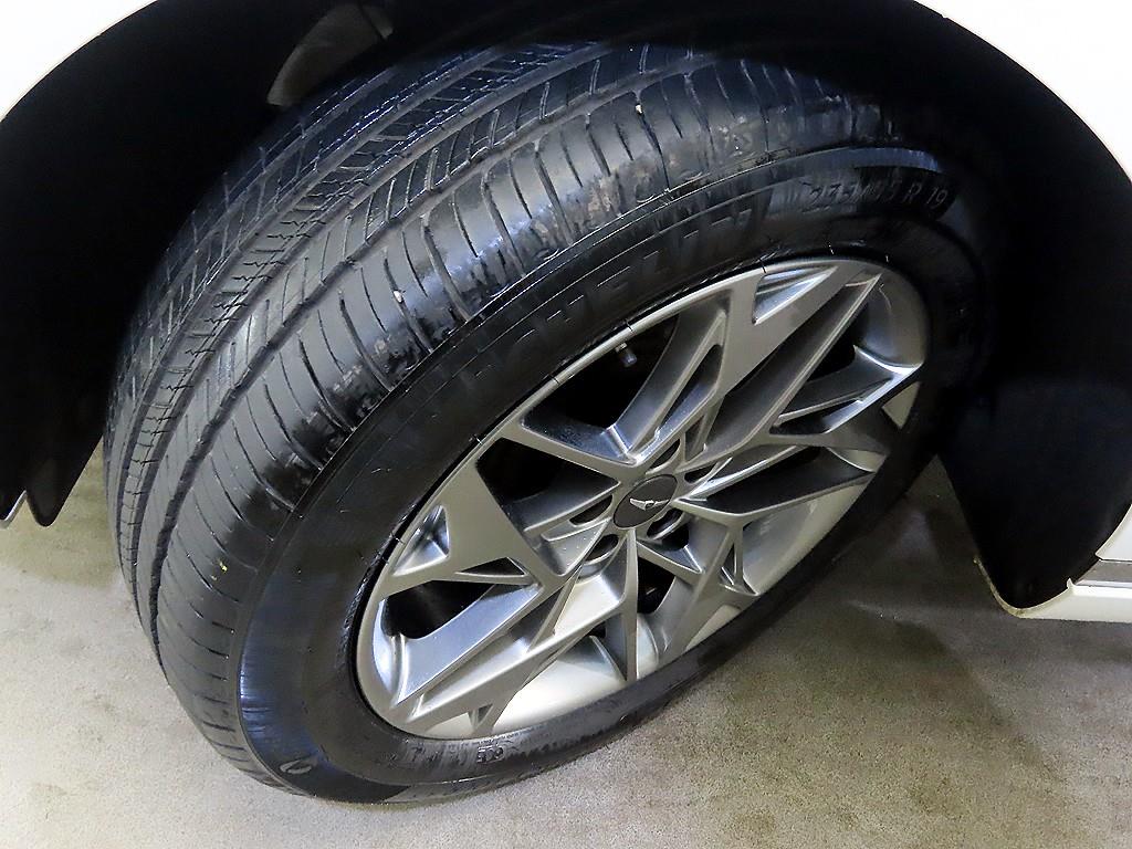 Genesis GV70 - Vista 7