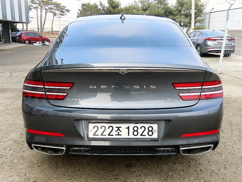 Genesis G80 - Vista 4