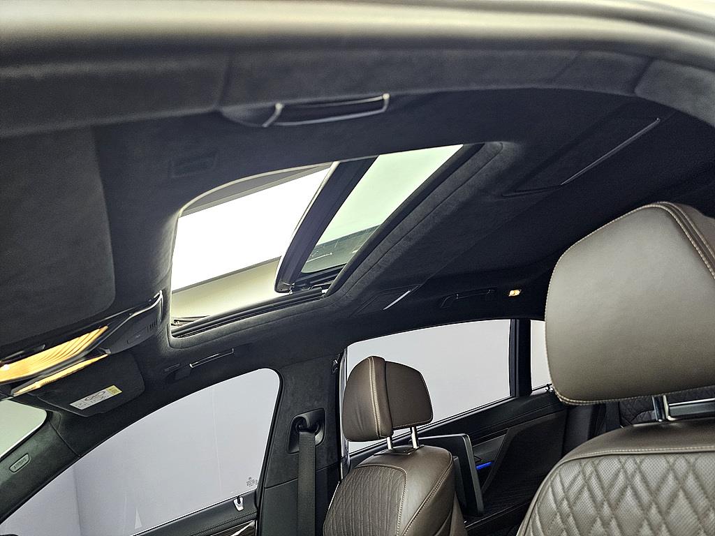 BMW 7 Series - Vista 12