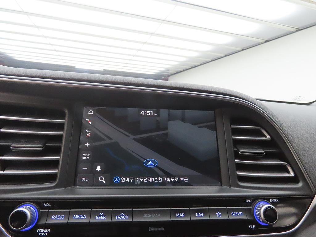 HYUNDAI Avante 2020 Blanco - Importación desde Corea - HF Imports Iquique - Foto 13