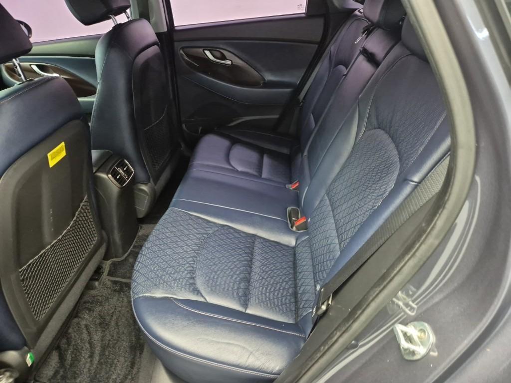 HYUNDAI i30 - Vista 12