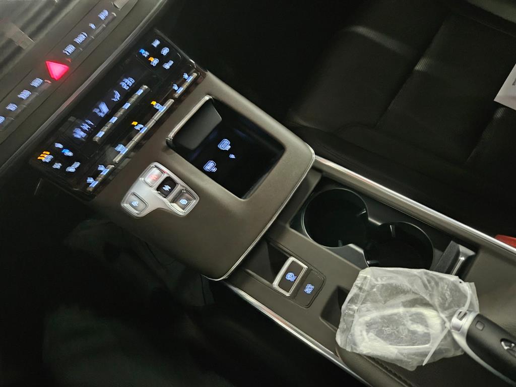 HYUNDAI Grandeur - Vista 11