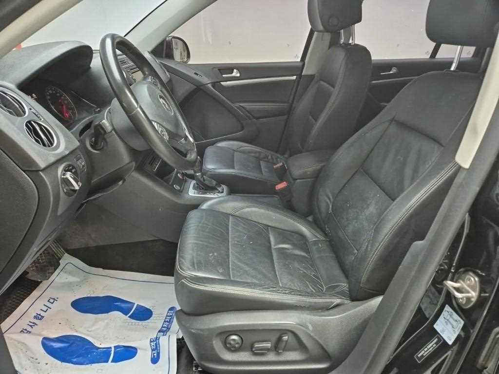Volkswagen Tiguan - Vista 11