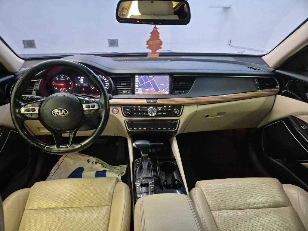 KIA K7 - Vista 8