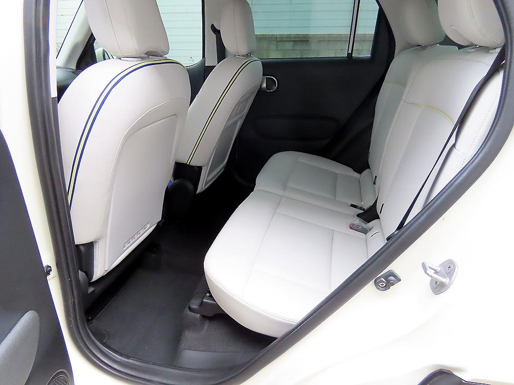 HYUNDAI Casper - Vista 6